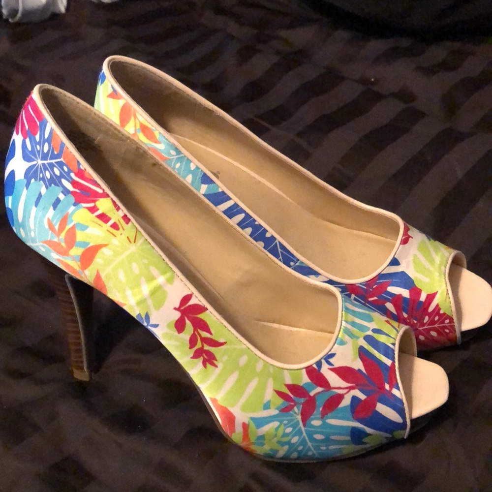 Peep toe heels
